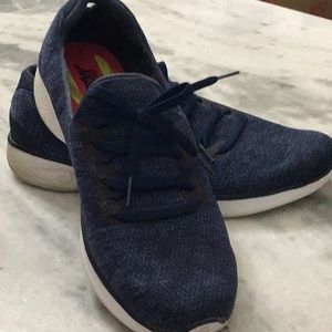 SKECHERS GOWALK All day comfort sneakers